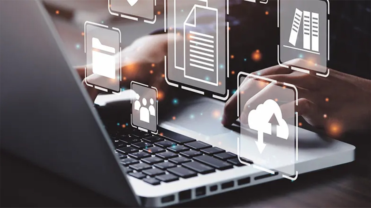 数百台の端末をデスクから一括管理。MDM「ReMoCloud」